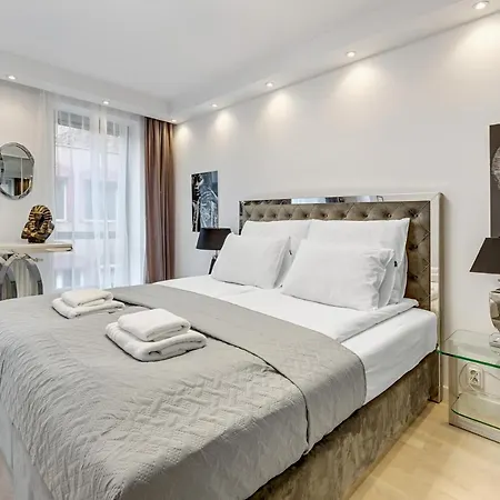 Downtown Stara Winiarnia Apartment Gdansk